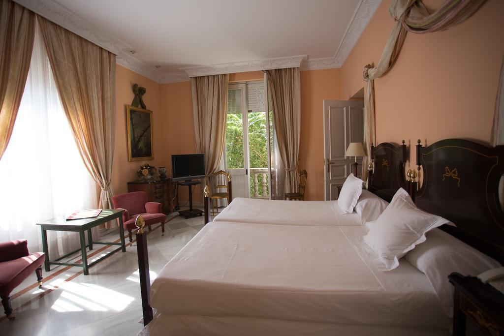 Hotel De La Palmera 4*
